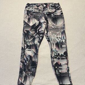 Nike Women's Abstract Print Leggings - Black, Gray, and White